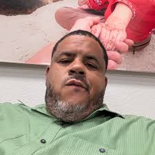 BREAKING: Cowboys owner Jerry Jones said he survived a stage 4 cancer  battle that lasted more than a decade and included four surgeries. Full  story: https://yhoo.it/4oyKCdv