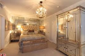 Mirrored Furniture I Love It But There S A Fine Line Between Glamorous And Tacky Great Headboa Mirrored Bedroom Furniture Bedroom Design Mirrored Furniture