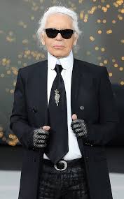 Learn more about celebrities with white / gray hair.their birthdays, ages, height, zodiac signs, social networks accounts and more. 10 Famous Celebrities With Amazing White Hair å›½é™… è›‹è›‹èµž