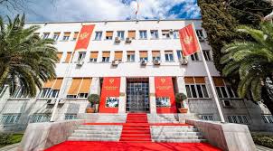 27 maja — kartka z kalendarza. Skupstina 27 Maja Ponovo O Tuzilackim Zakonima Gradski Portal