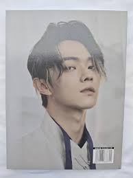 Tsukimi Taketori Gu Kai Shu Kai Photo Collection 80P "Retainer Academy"  "Young Lady Supporting the Grand Tang Ryu Court" (A)