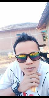 Mau tanya ke para suhu, ac gree eror e5, volt tase normal, thermistor di  ukur yg 1, 9 lbh dikit, yg 1 lg 13, selain itu kira2 apa nya ya, outdoor nya