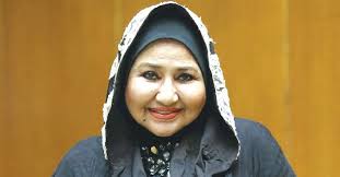 Terdedah rupanya suami serina redzuawan ini bukan calang calang orangnya hebat. Tak Sedar Dah 13 Tahun Berumah Tangga Rosnah Mat Aris Didakwa Sorok Suami Dalam Almari