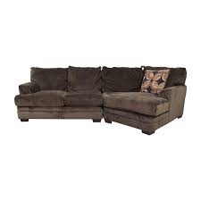 A classic looking sectional with one great price! 86 Off Bob S Discount Furniture Bob S Furniture Microfiber Sectional Sofas