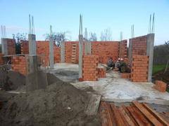 Eğer eviniz 100 m2 ise 3 ile çarpılır ve daha sonra çıkan sonuç 5'e bölünür. 80 Metrekare Eve Kac Kilo Boya Gider
