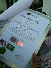 Orang yang melaksanakan haji badal disyaratkan sudah melaksanakan haji untuk dirinya baik mampu atau tidak. Rose Kayangan Badal Haji