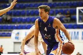 Plymill, haemin paik, xin qian, strahinja zecevic, calum r.i. Strahinja Micovic Bringt Balkan Power An Die Saale Mbc