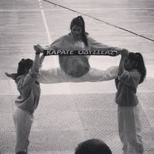 «η μαριαλένα ρουμελιώτη έχει σχέση με πολύ γνωστό τραγουδιστή που είναι εκτός του survivor. Survivor Marialena Roymeliwth H Panemorfh Prwta8lhtria Karate Mpainei Sto Reality Osa 8eleis Na 3ereis Gia Th Zwh Ths Pics