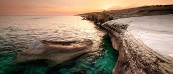 Η μυθική γενέτειρα της αφροδίτης, η κύπρος, ποθήθηκε και αποτέλεσε το μήλον της έριδος για πολλούς: Proorismos Kypros Versus Travel