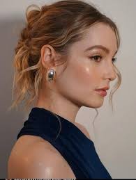 Lucy borg (lucyyyborg)