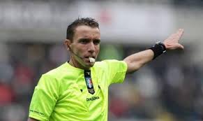 Anche perché ormai l'arbitro al var conta più dell' arbitro di campo. Tutte Le Perle Che Mazzoleni Ha Regalato Al Napoli