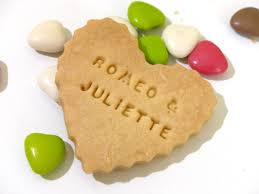 Large choix de biscuits personnalisés avec votre logo, design ou texte. Biscuit Coeur A Personnaliser Et Deguster La Fabrique De Meline