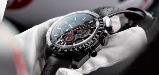 The specially decorated movement inside is the omega calibre 1869, while the engravings on the caseback include apollo 8, dec 1968, dark side of the moon, and. Omega Speedmaster Dark Side Of The Moon Alinghi Auf Die Gemeinsame Partnerschaft