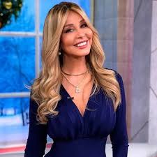 mañana a las 5 de la tarde hablaré con mi increíble amiga Myrka Dellanos  sobre su increíble vida y la situación en Miami y América Latina en  Instagram Live! 5pm PST /