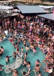 954 state road y linn creek, missouri 65052. 11 Large Crowds Spotted At Pool Party At Lake Of The Ozarks Missouri