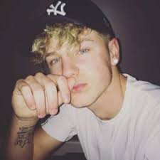 Grayson Walker (@Gwalker00)