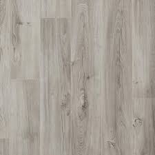 Silverado Oak Embossed In Register Laminate In 2020 Flooring Laminate Flooring Laminate