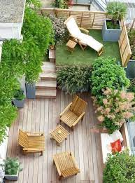 Selain dijadikan sebagai halaman rumah minimalis, kamu juga bisa memanfaatkan bagian ini sebagai ruang bersantai. Lingkar Warna 10 Desain Taman Rumah Minimalis Dan Menarik 2020