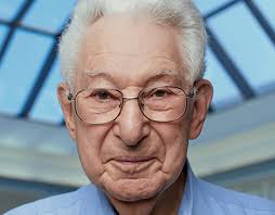 Stephen Kings House Maine Projects :: Photos, videos, logos, illustrations  and branding :: Behance