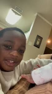 Who is the best brother in The Vampire Diaries, Klaus or Elijah?