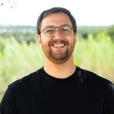 Olivia Malone (@WiggleMoreOften)