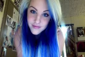 This long, white blonde hair and color is sexy! Blonde Hair Blue Eyes Blue Hair And Long Hair Image 402030 On Favim Com