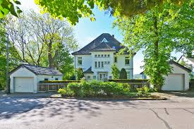 Die entscheidung für ein zuhause, das wirklich ihnen gehört, ist eine der größten entscheidungen im leben und dabei gleichzeitig ein lautes „ja zu mehr freiraum zum entfalten. Neu Im Verkauf Aachen I Villa I 14 Zimmer I Wohnflache 460 00 M I Grundstucksgrosse 1 362 M I Objektnr Ov061 I Mehr U Immobilien Haus Verkaufen Anwesen