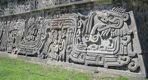 Q'uq'umatz (or quetzalcoatl) was a deity of the postclassic k'iche' maya. The Feathered Serpent A Mesoamerican Dragon Auroswords