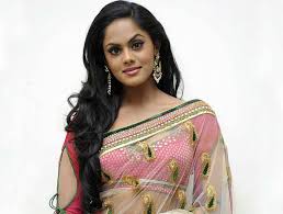 Karthika is an actress, known for desatanakkili karayarilla (1986), adukkan entheluppam (1986) and nayakan (1987). Karthika Nair Biography Age Height Movies Marriage Wiki