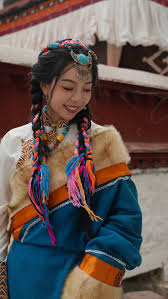 Tashi delek! Gorgeous day in #Lhasa ...