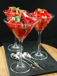 Soupe De Fraises Recette Soupe De Fraises Recettes De Cuisine Salade De Fraises