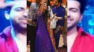 Karan And Preeta Upcoming Romantic Dance Must Watch Video Dailymotion Sammy provokes karan by saying that he will put all the luthra brothers karan enters his room and tells preeta that he won't let her succeed in her plans. karan and preeta upcoming romantic dance must watch