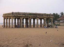 An indoor recreation club, matsyakanyaka (gigantic sculpture of a mermaid) and a star fish shaped restaurant are the major attractions in shanmugam beach. Shanghumukham Beach In Trivandrum Kerala