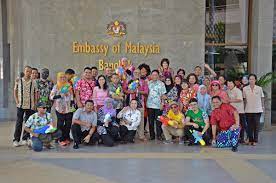 List of all thailand embassies and consulates in foreign countries or regions, including the city where it is located, street or mailing address embassy in malaysia city: Myembbangkok On Twitter Songkran Teaser By The Embassy Of Malaysia Bangkok Malaysia Thailand Josam264 Malaysiamfa