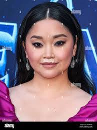 Sandra Gillman's Instagram, Twitter & Facebook