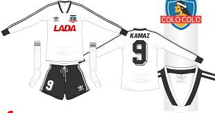 A 30 años de esta imagen, el plantel albo se reunirá para los festejos oficiales en la tercera. Kit Design By Eroj 1991 Colo Colo Home E Away