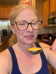 COLLAGEN & KELP FONDANT A luxurious and anti-ageing body fondant Collagen  plays a vital role within our skin, it is the main structural protein  present in the skin. It gives body tissues