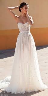30 Beach Wedding Dresses Perfect For A Destination Wedding Wedding Dresses Wedding Dresses Strapless Queen Wedding Dress