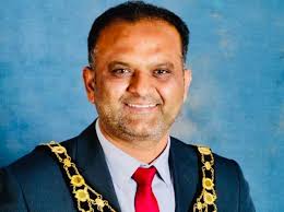Mayor of Crawley Shahzad Abbas Malik resigns post