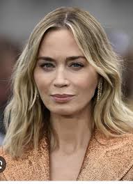 Emily Blunt has a new face:( : r/VindictaRateCelebs