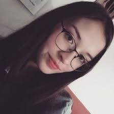 Manuela Luque's Instagram, Twitter & Facebook