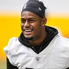 JuJu Foundation Scholarship