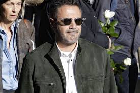 See more ideas about plotkara, gwiazdy, brązowe włosy. Pourquoi Jose Garcia Etait Il Habille En Blanc Aux Obseques De Philippe Gildas