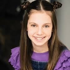 Hannah Storey's Instagram, Twitter & Facebook