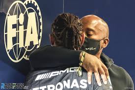 Lewis Hamilton, Anthony Hamilton, Yas Marina, Abu Dhabi, 2021 · RaceFans