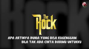Ketikkan nama penyanyi dan judul lagu, berikan tanda kutip di judul lagu, misal: The Rock Aku Bukan Siapa Siapa Official Lyric Youtube