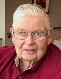 Robyn Roy's Instagram, Twitter & Facebook