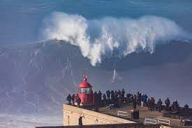 Possibly the most famous fishing town in portugal, nazaré is unique in many ways. Sessions Surfing Massive Nazare Waves Video
