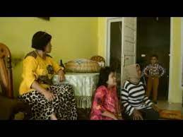 Terjadilah dialog yang sengit nan lucu. Film Minang Lucu Ulah Manonton Tipi Film Minang Ratu Sikumbang Film Pendek Youtube