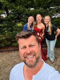 Noelle Wallace (@noellekewallace) • Threads, Say more